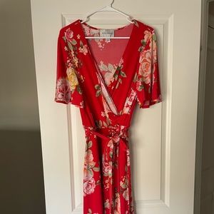 Lovely Donna Morgan dress- faux wrap style, EUC. Beautiful spring pattern!